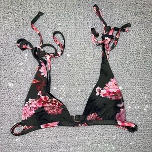 Tie shoulder bikini top